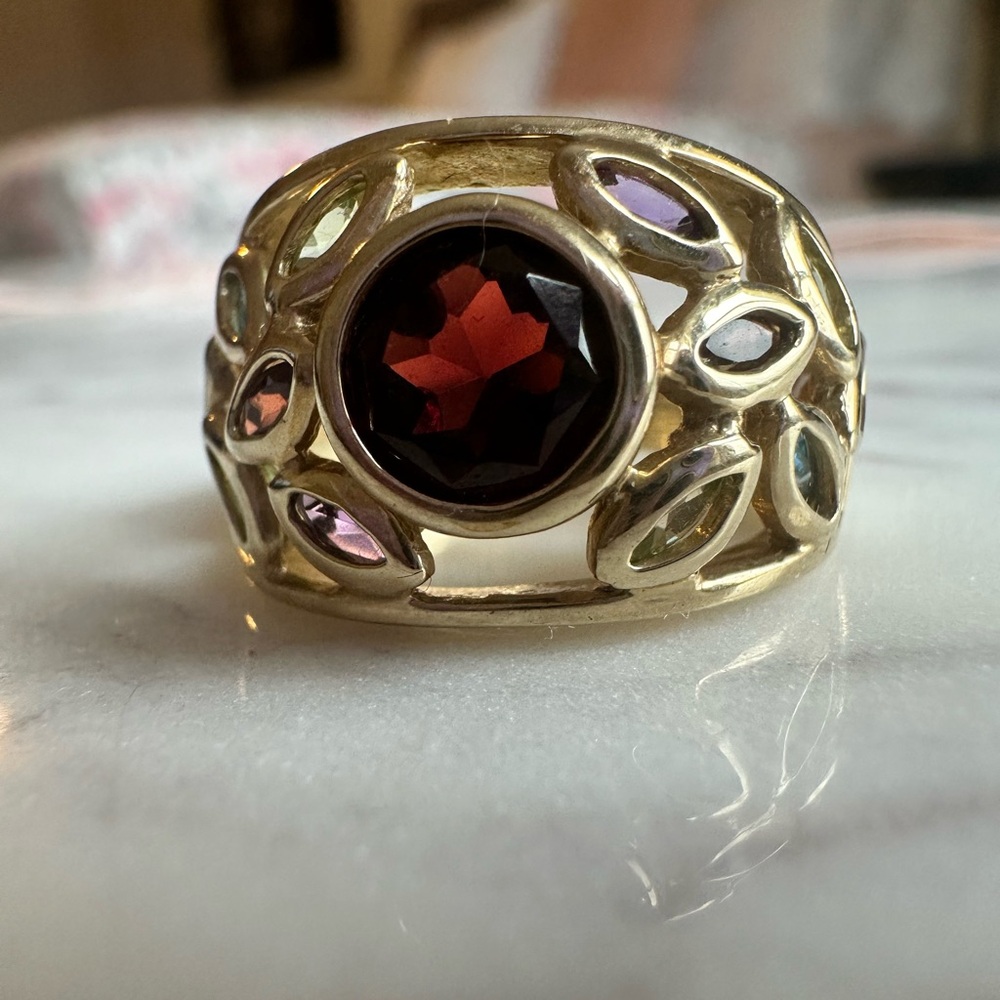 Elegant 10k Gold Garnet and Multicolor Gemstone Ring